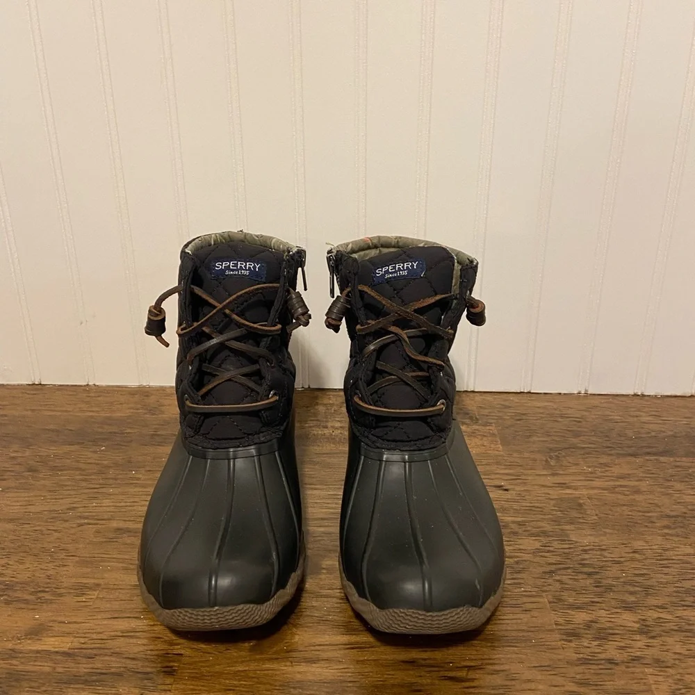 Quilted Black Winter Rain Ankle Boots with Zipper